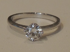 Extra fine 4-claw diamond solitaire ring - BS23