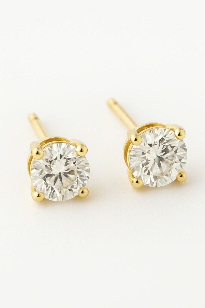 Boucles d'oreilles diamants naturels 4 griffes en or jaune