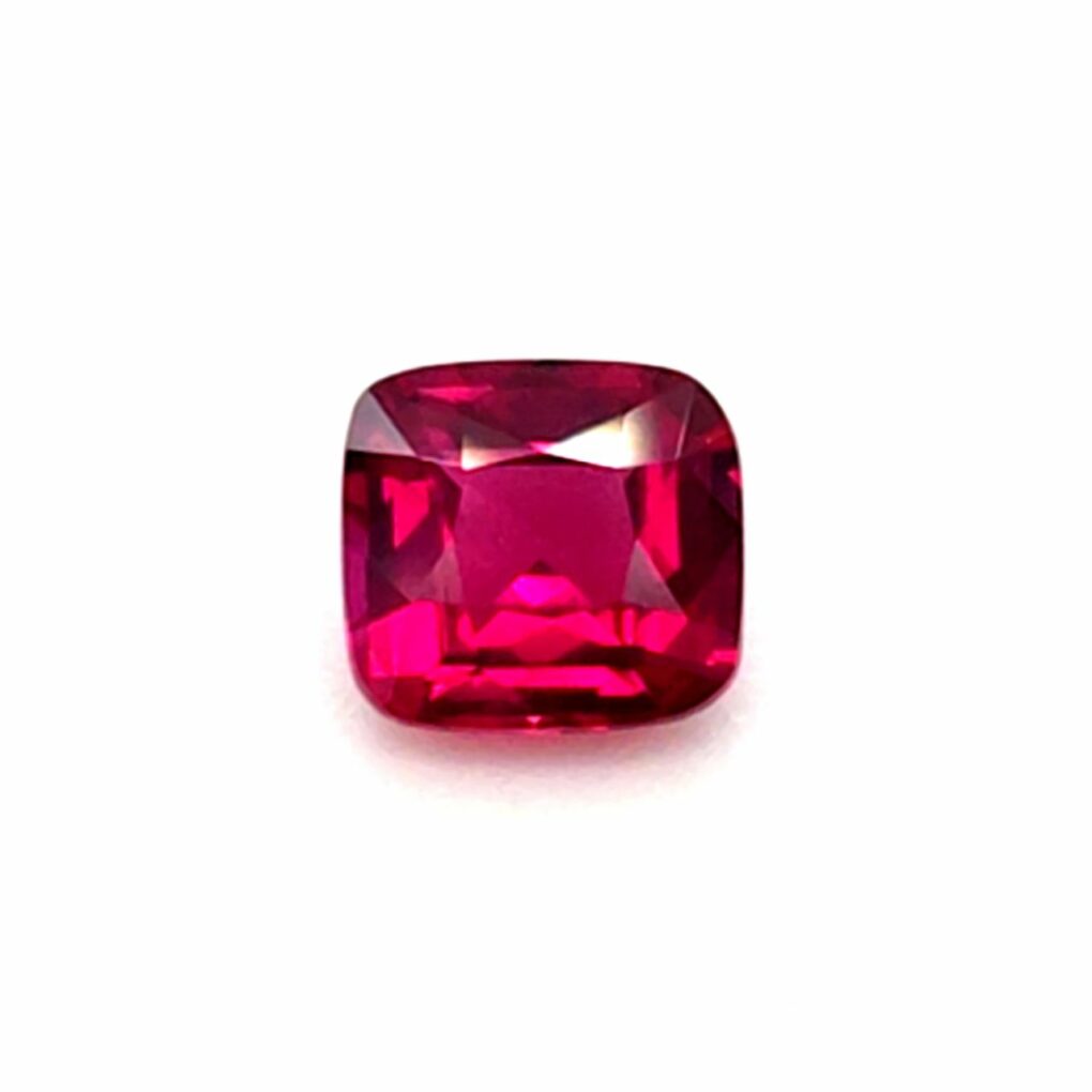 Rubino taglio ovale - 1,15 kt