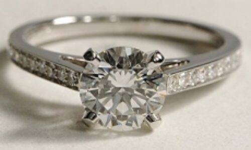 Solitaire diamant avec sertissage en rails