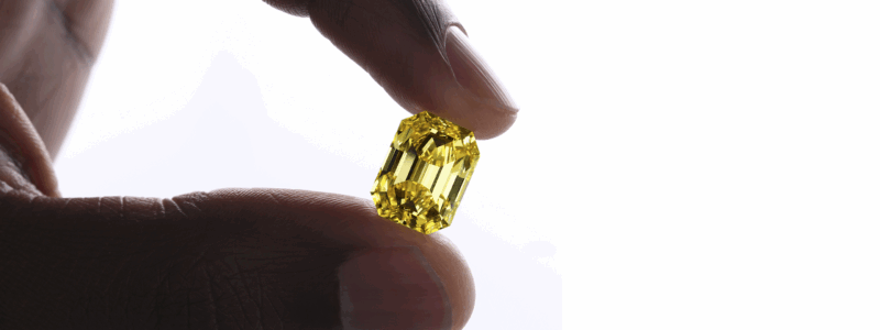 diamant de couleur jaune