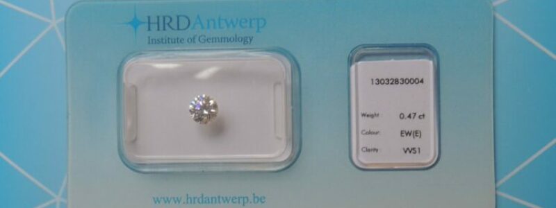 certificat HRD et diamant sous scellé