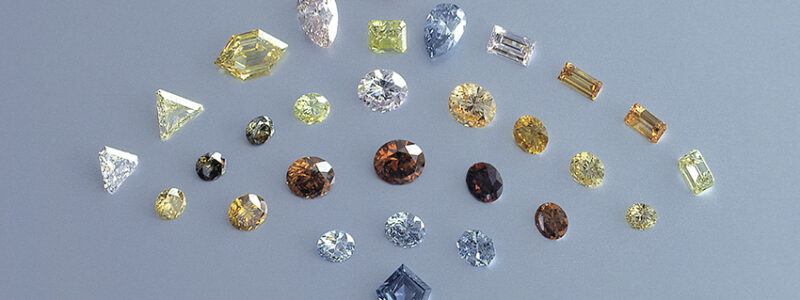 échantillon de diamants de couleur