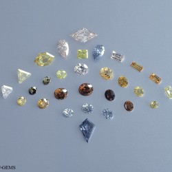 campione di diamanti colorati